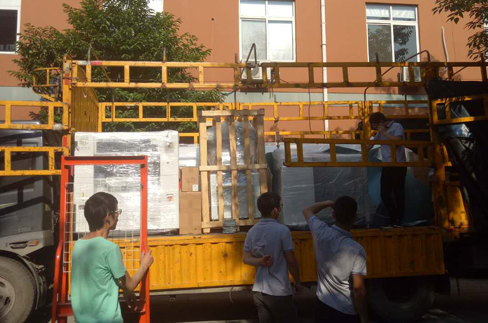 舟山客戶SMT設(shè)備專車送貨，貨到上門安裝調(diào)試