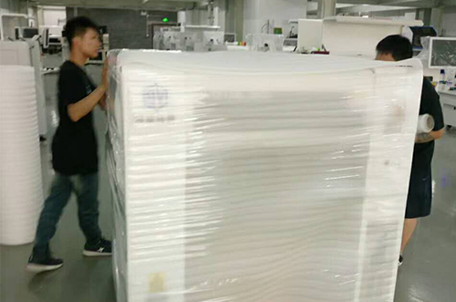 安吉客戶SMT設(shè)備專車送貨，貨到上門安裝調(diào)試