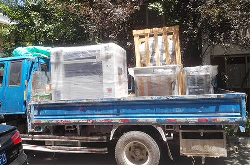 淮南客戶SMT設(shè)備專車送貨，貨到上門安裝調(diào)試