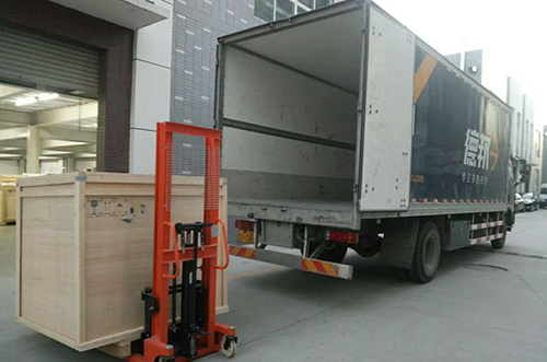 池州客戶SMT設(shè)備專車送貨，貨到上門安裝調(diào)試