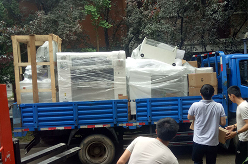 合肥客戶(hù)SMT設(shè)備專(zhuān)車(chē)送貨，貨到上門(mén)安裝調(diào)試