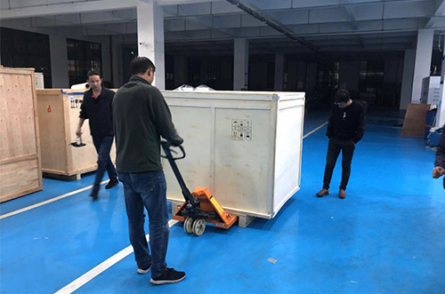 蚌埠客戶SMT設(shè)備專車送貨，貨到上門安裝調(diào)試